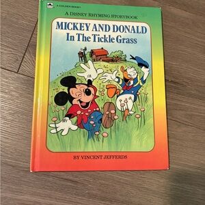 VINTAGE 1985 Disney Mickey and Donald in the Tickle Grass hardcover book